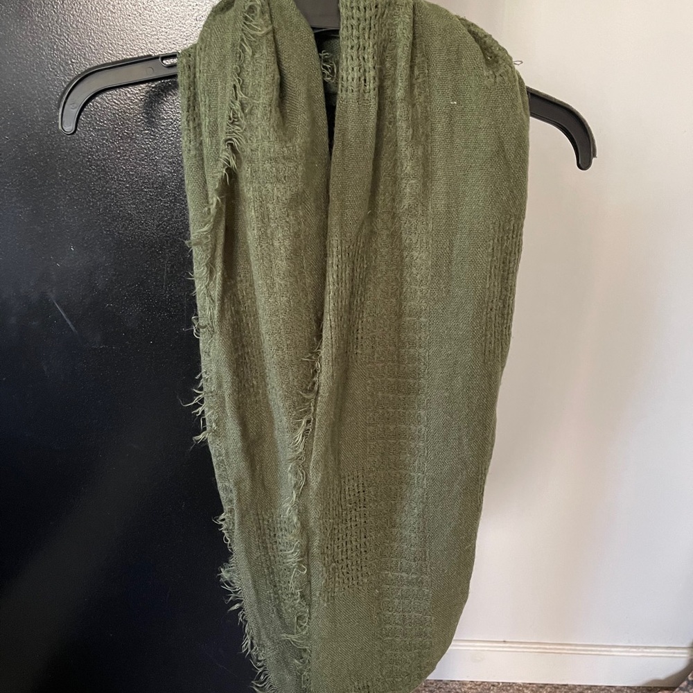 Infinity scarf